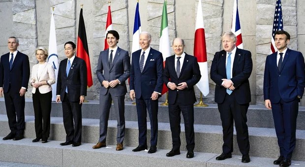 g7